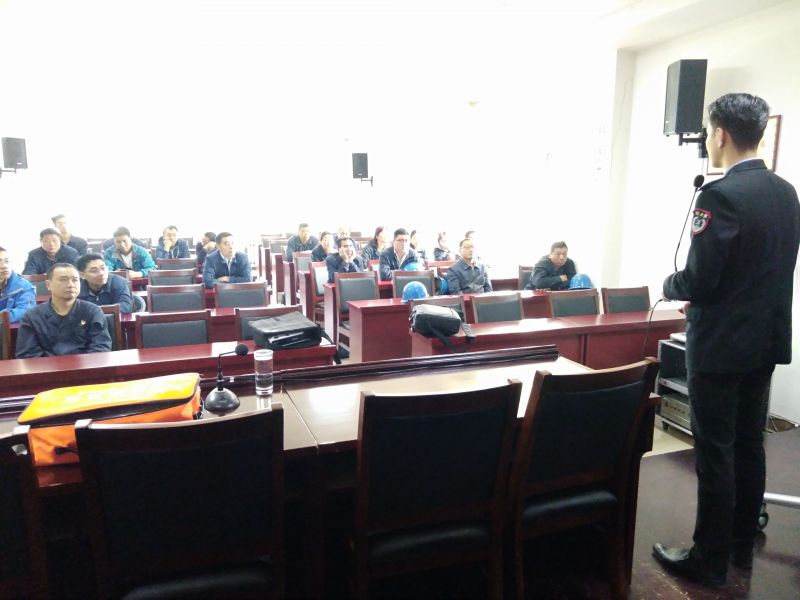 
				   
					黃河同力組織開展2019年消防安全、職業(yè)衛(wèi)生及廠區(qū)雙重預(yù)防體系建設(shè)知識(shí)培訓(xùn)
				 